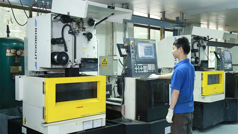 冲压级进模定制：揭秘其制造工艺与选型要点