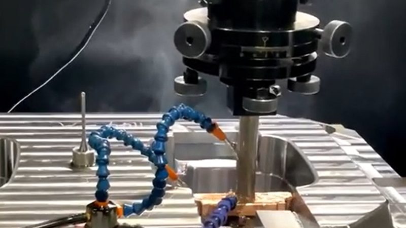 揭秘复杂模具设计：实战案例视频教程解析