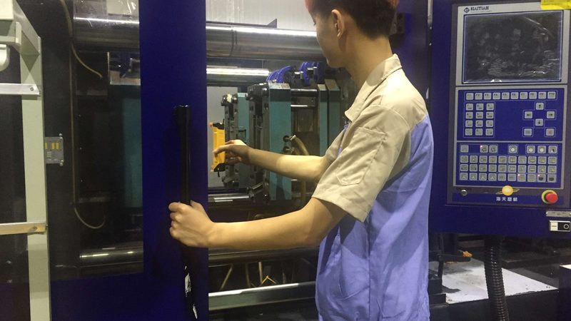 多腔模具加工精度，揭秘其背后的关键因素